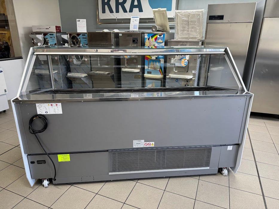 Vetrina per gelati ISA MILLENNIUM ST 220 Gelato PRO - ottime condizioni (L 220 x P 110 x H 135 cm) - krae - shop.com